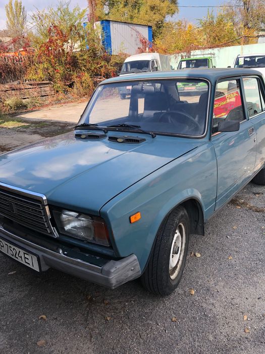 Ваз 2107 выпуска 2005г.