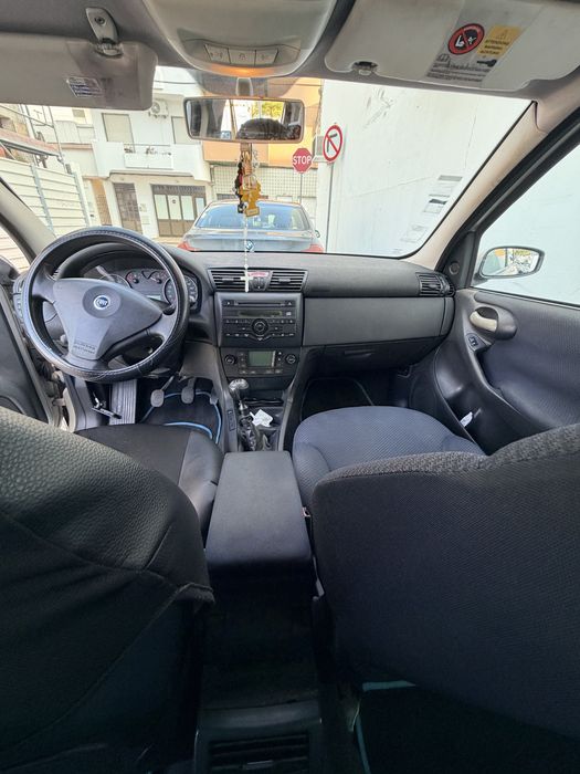 Fiat stilo 16v Well and good conditions, daily used,Manuel gear,petrol,ac/ heater working, radio working Km-202045 Location- Quarteira