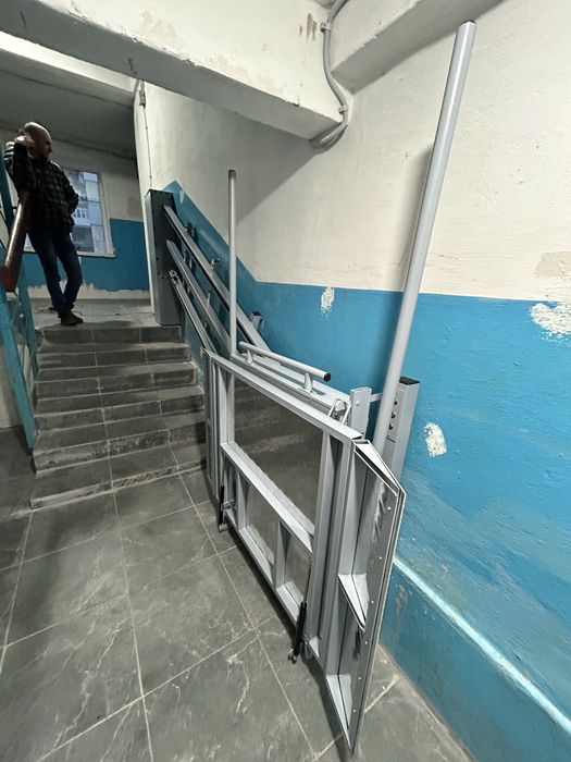 Похилий підйомник для маломобільних груп населення