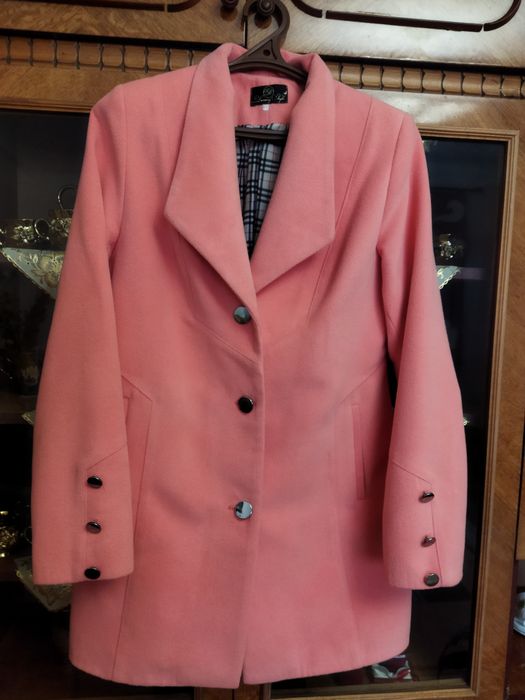 Стильне кашемірове пальто