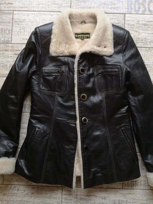 Жіноча дублянка з якісної натуральної шкіри. Розмір М. Стан ідеал.