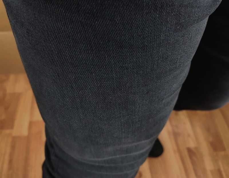 Męskie jeansy Hugo Boss Delaware -Slim blado-czarne nowe oryg. W38/L34