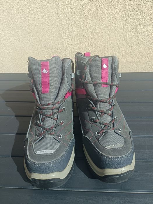 Bota caminhada Decathlon