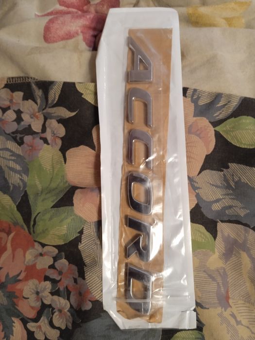 Продам нову емблему Ассоrd