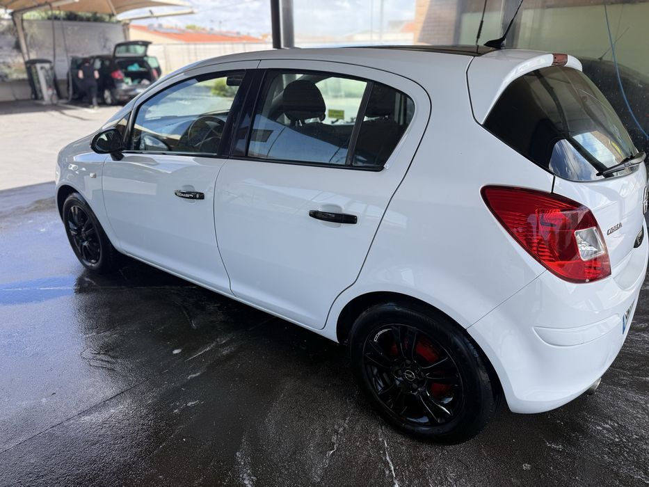 Opel Corsa 1.2 gasolina (2013)