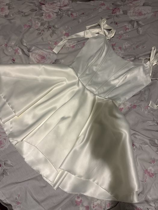 плаття біле не довге