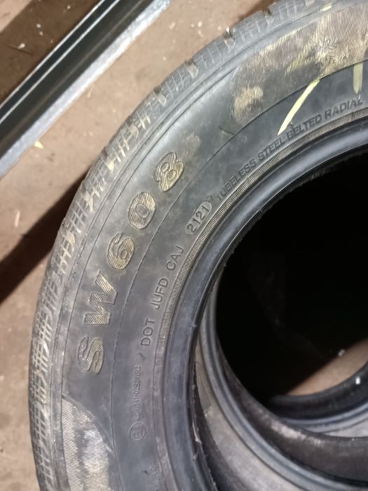 Продам зимові шини 175/70R14