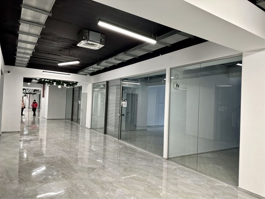 Продам комерційне приміщення в ТРЦ Княгинин