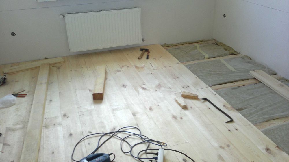 Укладка ламината, паркета, паркетной доски, монтаж плинтуса мдф ...