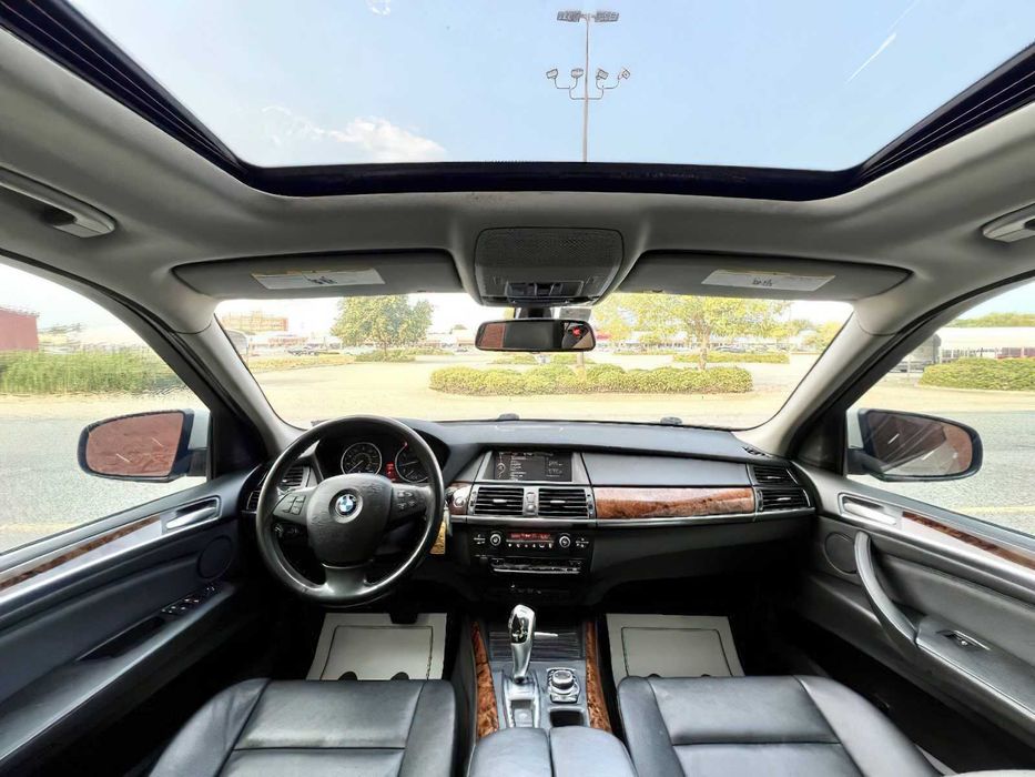 BMW X5 xDrive35i      2012