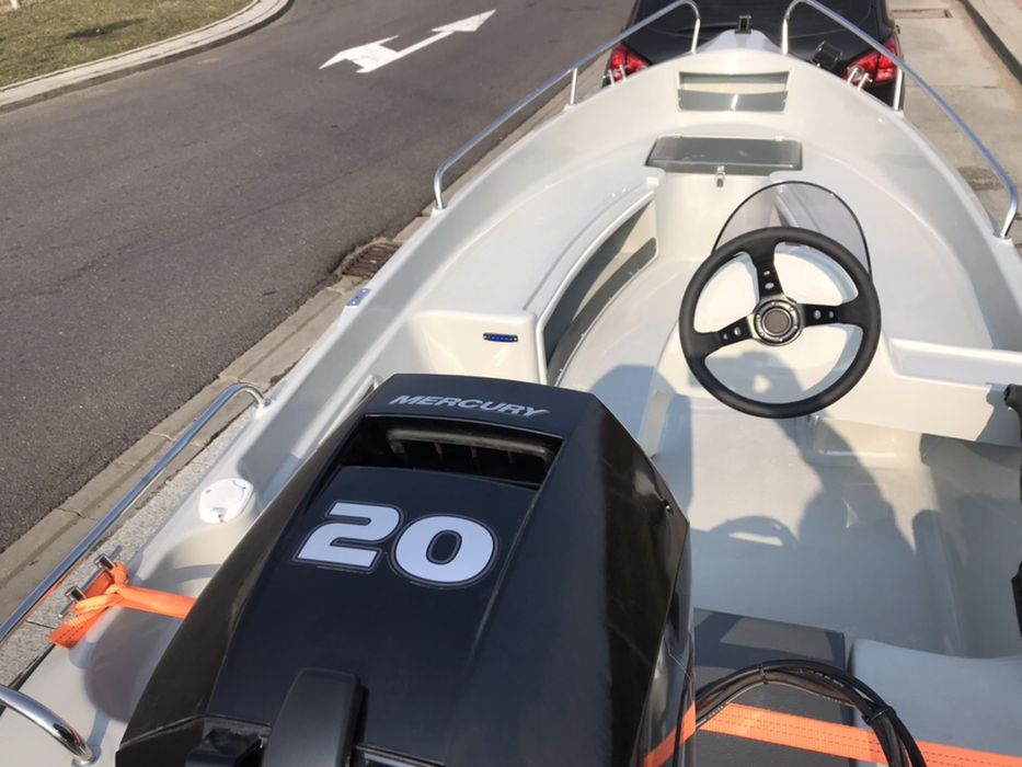 Łódka wędkarska 385