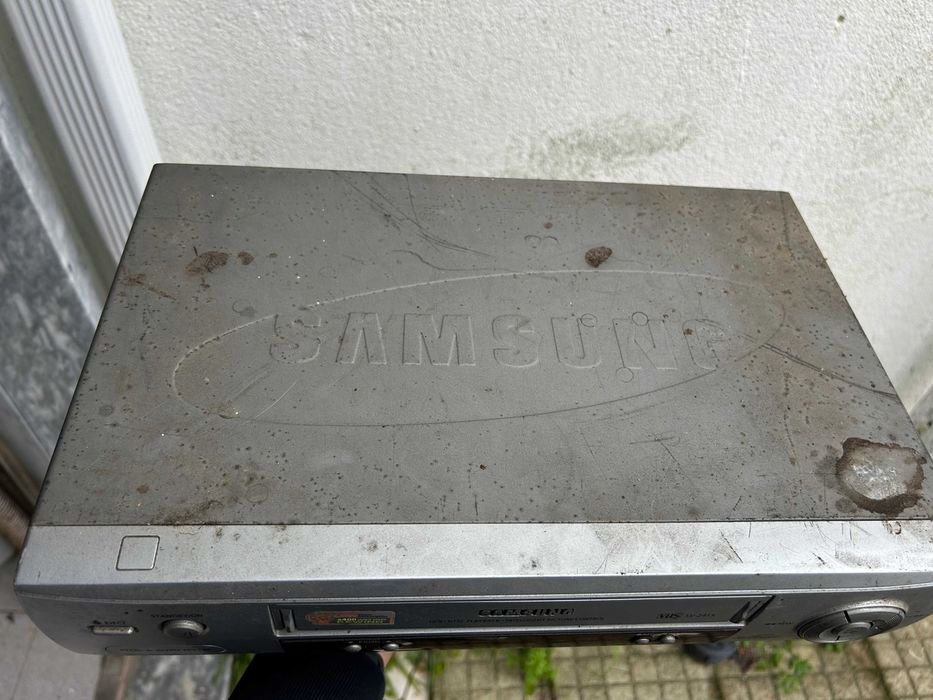 Samsung + Philips VHS Players64354150679555121