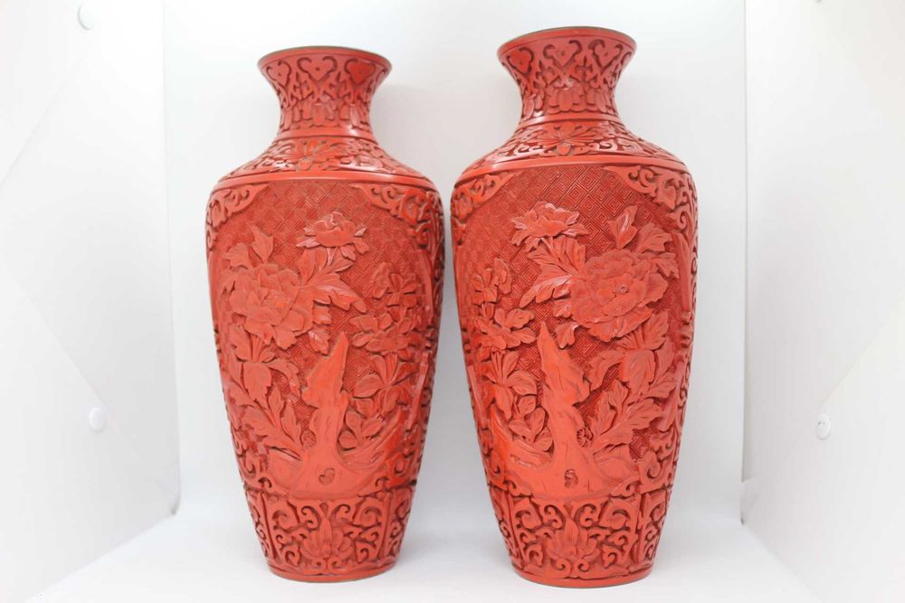 Par de Jarras Chinesas Laca Cinnabar Flores Lotus dupla face 31A cm