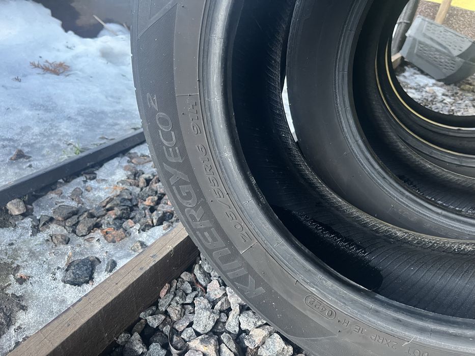 Шини HANKOOK R16.  205::55