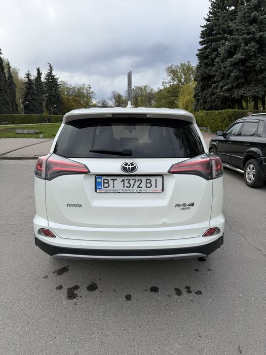 Продаж Toyota RAV4 2016 2.2 diesel механіка