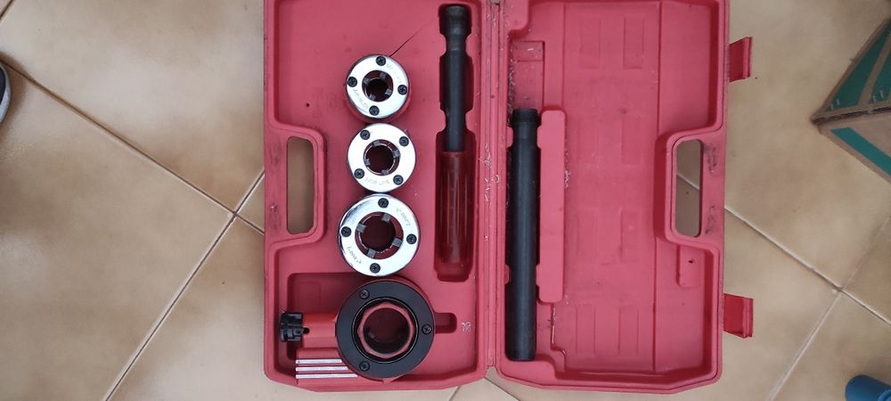 Tarraxa manual para tubos