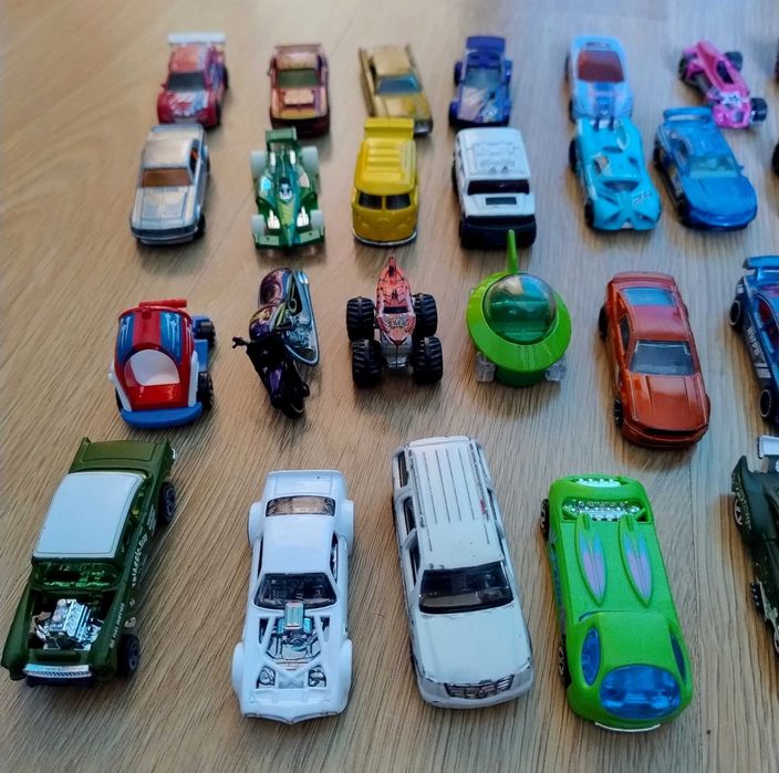 Zestaw modeli samochodzików Hot Wheels 36sztuk