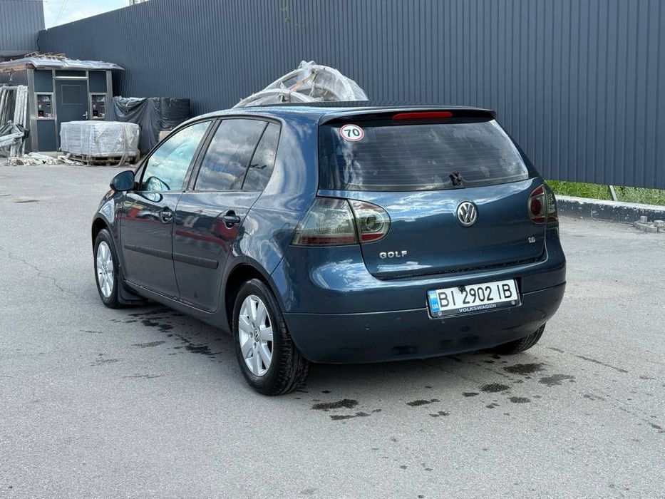 VW Golf 5. 1.6 mpi