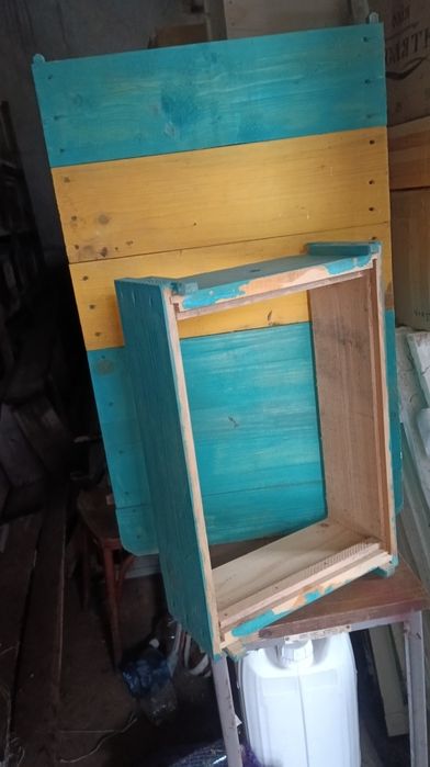 Продається пересувний павільйон з вуликами