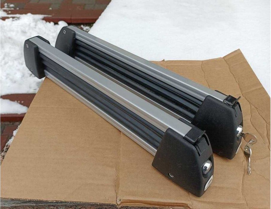 Thule кріплення для лиж та сноубордів на дах багажник Amos Yakima