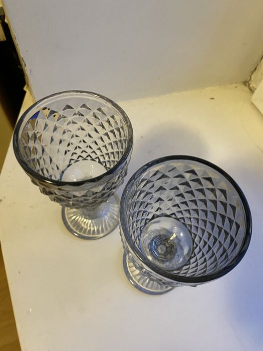 Бокали для шампанського, вина, води. З обємним дизайном. Чорні, темні