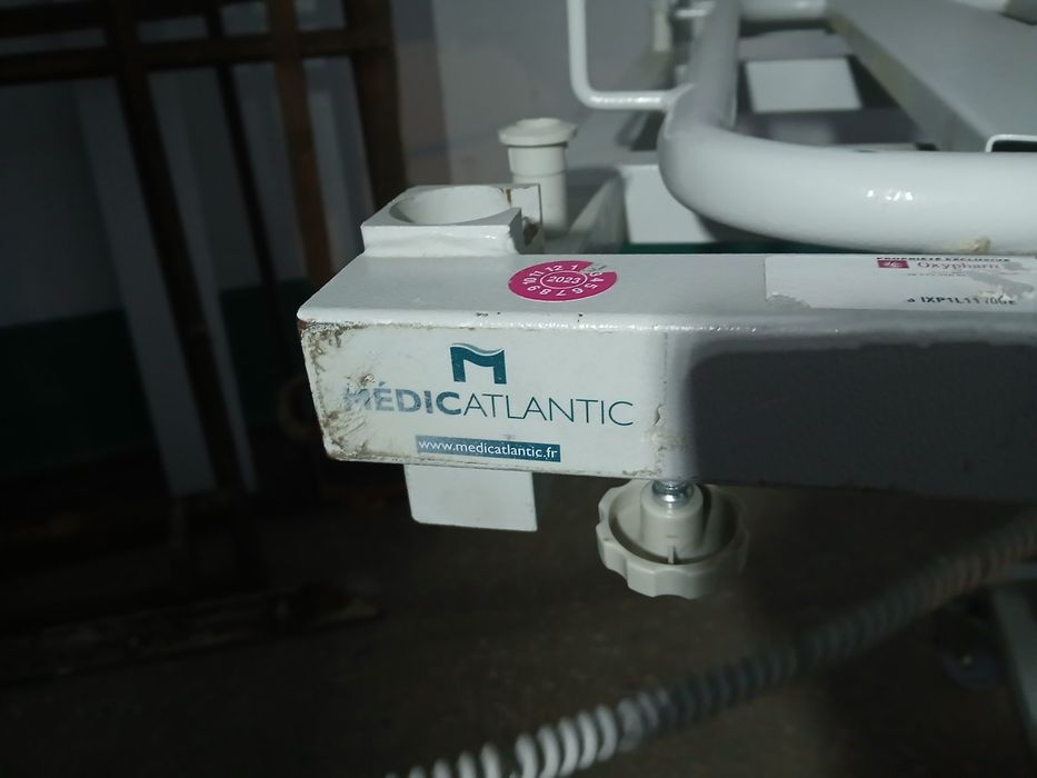 Ліжко для людей з обмеженими можливостями