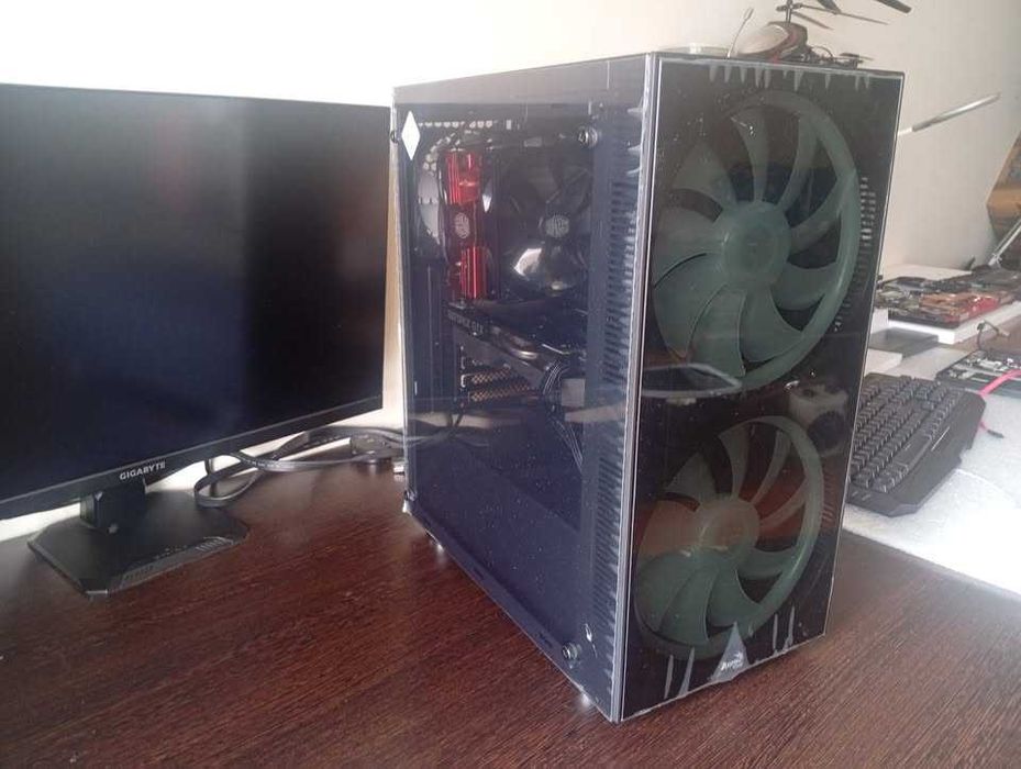 Gigabyte GamingX i5 9600K + GTX1660SUPER + 32GB RAM + SSD + HDD