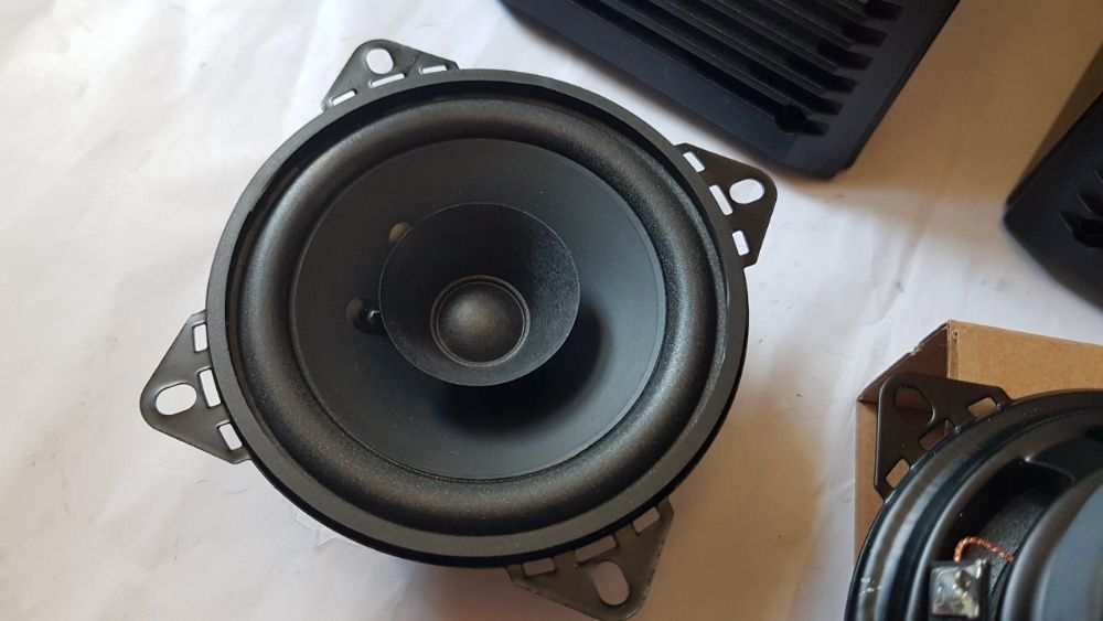 PANDA Fiat colunas caixas altifalantes suportes novo