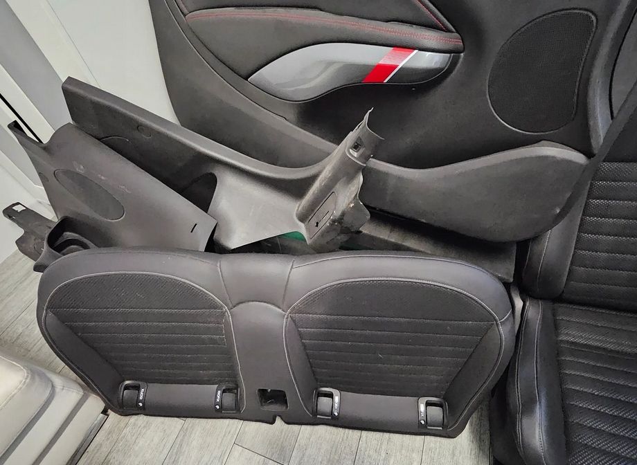 opel adam s fotele recaro kanapy boczki 1.4 turbo 15-19 rok