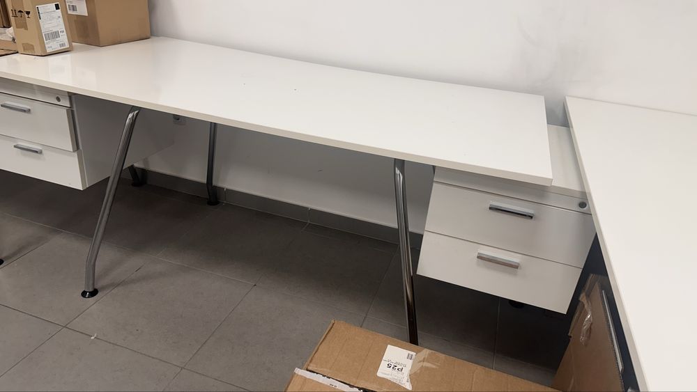 Secretaria com 1600x800  bloco fixo 2 gavetas marca Lusomaple