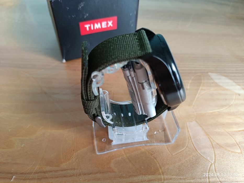 Часы  Timex  Expedition Scout Chronograph TW4B10300 9J