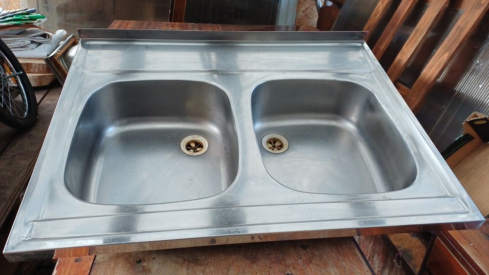 Zlewak dwukomorowy aluminiowy
