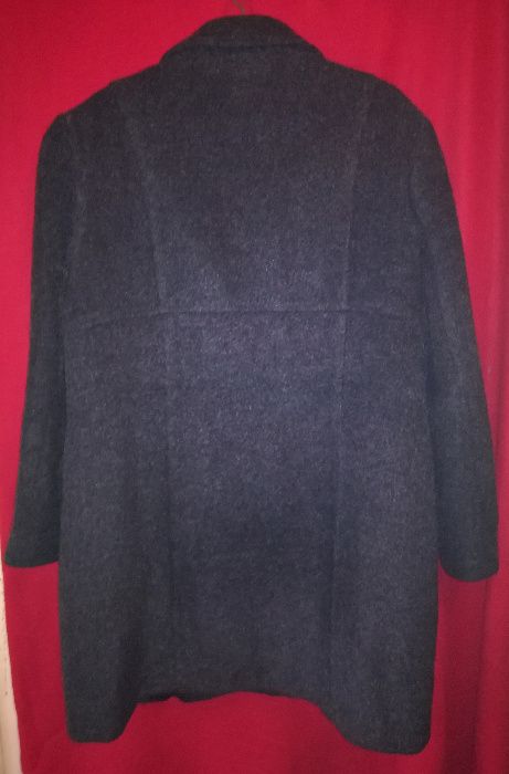 Casaco Vermelho Síntesis (ElCorteInglês)ou casaco Cinza para o inverno