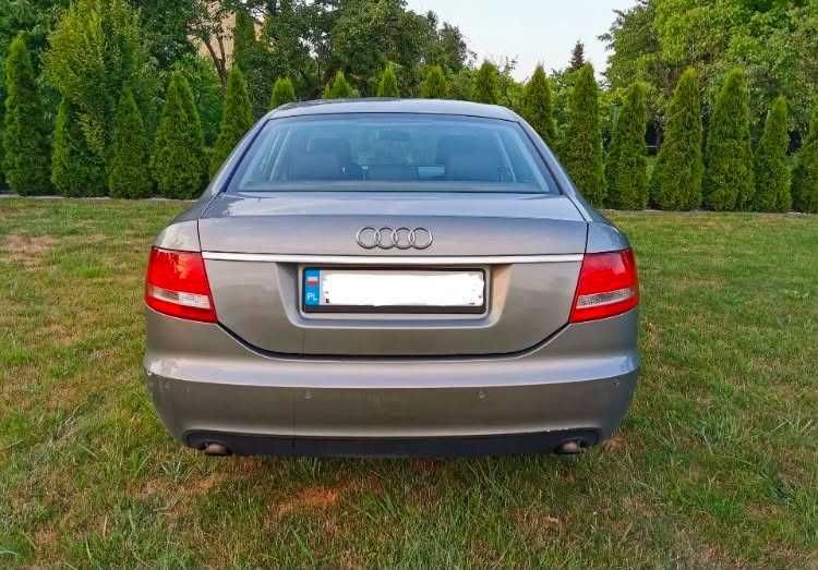 Samochód audi a6c6