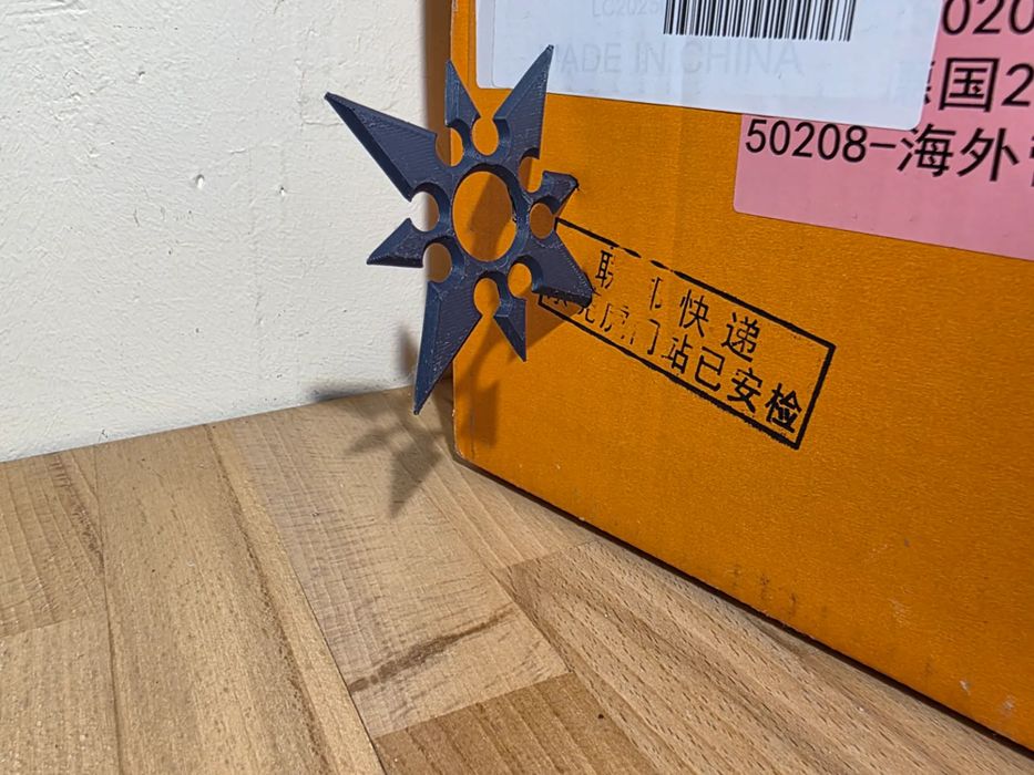 American Ninja 2, Shuriken Voador