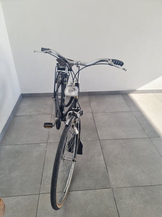 Vendo bicicleta 'pasteleira' antiga