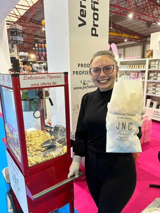 Carrinho de pipocas, algodão  gelados | EVENTOS