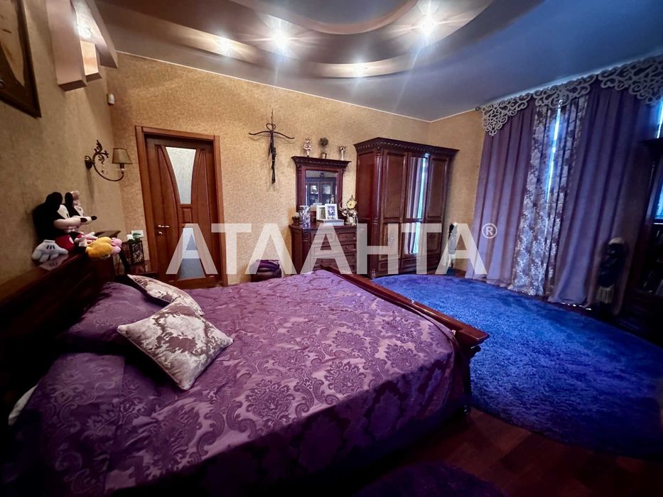 Дом Капитальный. Лиски.10 соток.293м.кв.35кухня.285тыс$