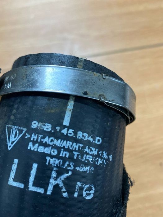 Porsche macan патрубок інтеркулера 95b145834d,95b145833e