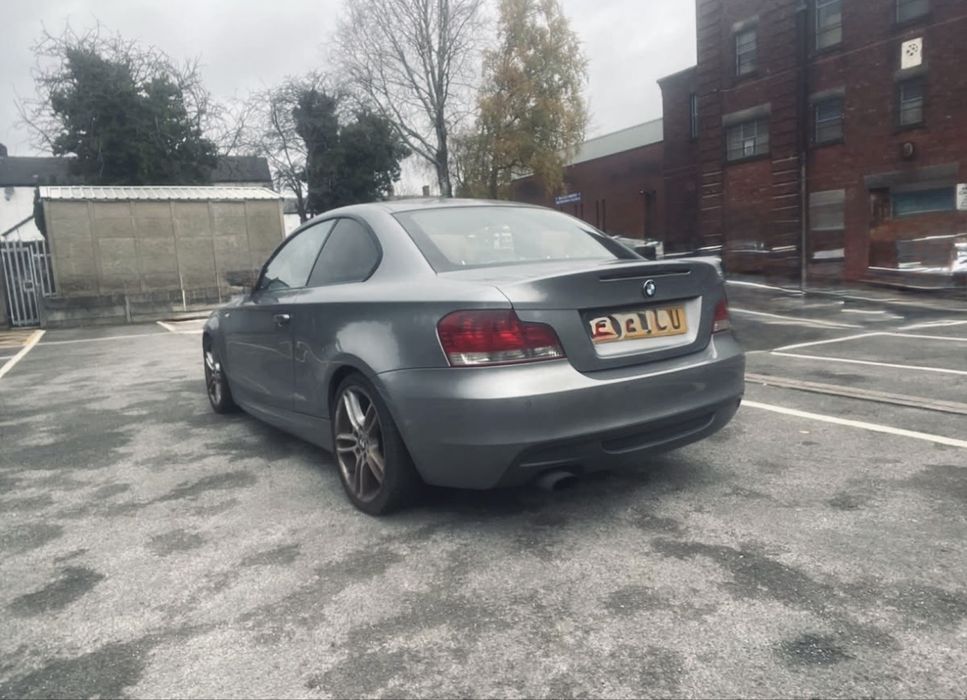 Peças E82 118d Pack M