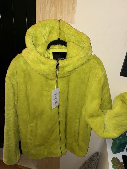 Casaco em pelo bershka