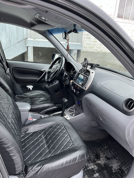 Toyota Рав 4 Повний привід