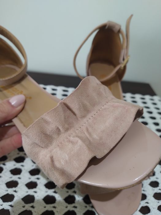 Sandália camurça rosa