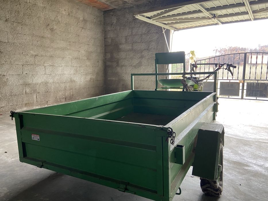 Enxada mecânica com reboque