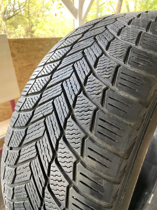 Шини MICHELIN 255/55 r20 110T зима