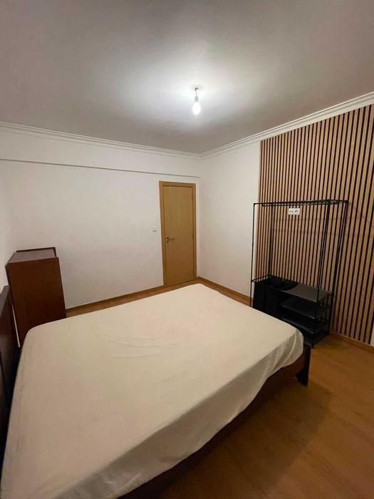 2 Quartos 3 min do comboio e metro Reboleira