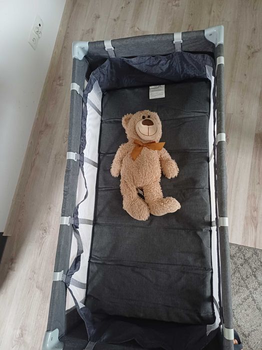 Łóżeczko turystyczne dwu poziomowe