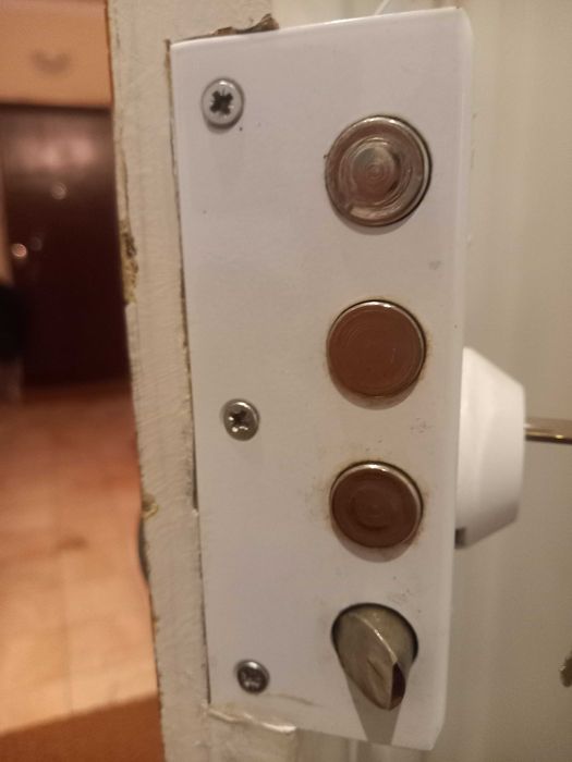 Fechadura porta de casa com trancas - Reservada