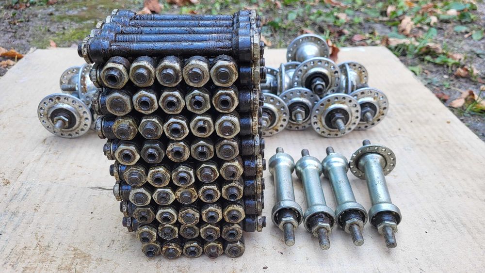 Втулка ХВЗ передняя, задняя , ось