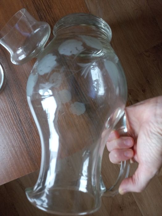 Кувшин стеклянный